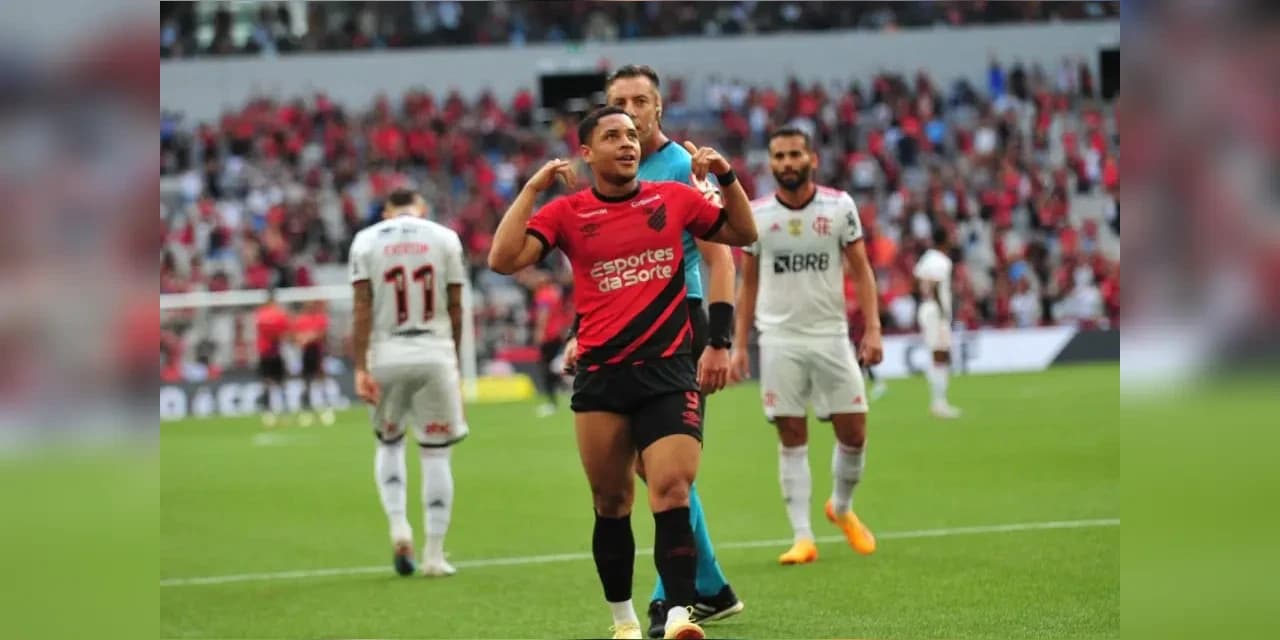 Athletico vira mais uma, vence o Flamengo e sobe na classificação