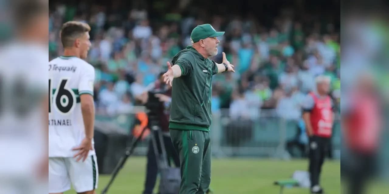 Coritiba empata com o Santos, segue afundado na lanterna e torcida protesta contra Zago