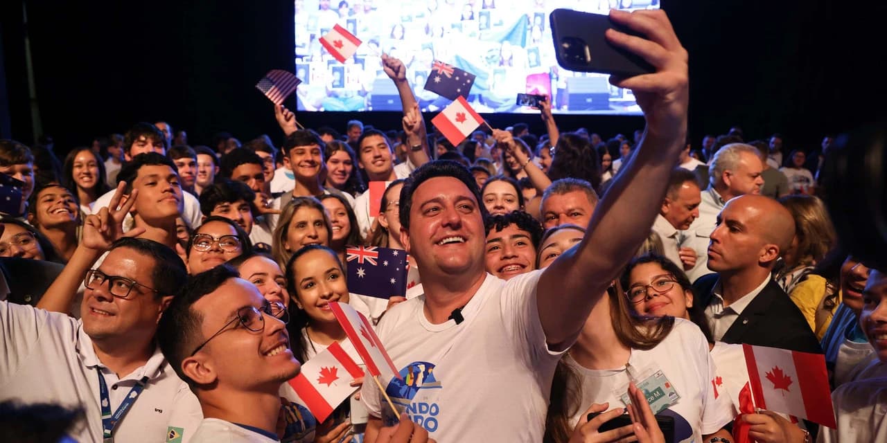 Mil estudantes do Ganhando o Mundo iniciam preparação para intercâmbios em cinco países