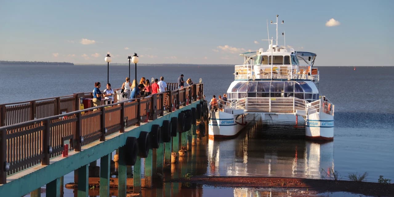 Com destaque para turismo, Paraná tem 2ª maior evolução no setor de serviços em 2023