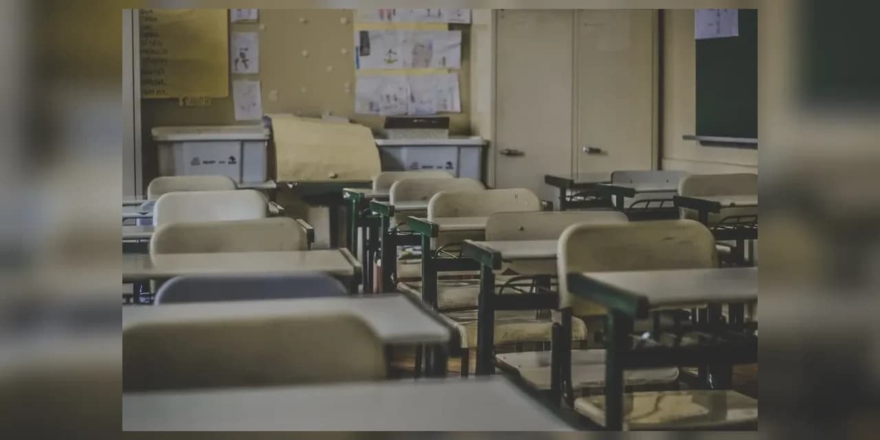 Piso salarial de professores da educação básica passa a ser de R$ 4.580