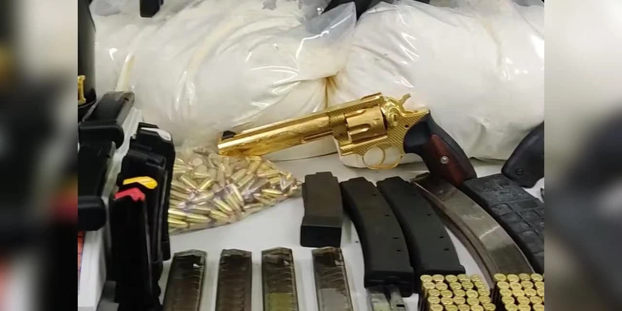Polícia Militar apreende 30 quilos de cocaína e armas em casa suspeita em Curitiba