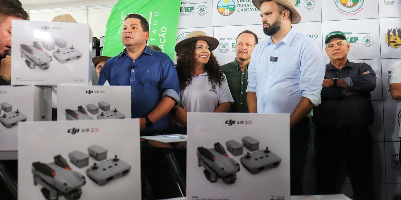 Colégios agrícolas e florestais do Paraná ganham 23 drones em parceria com a Faep