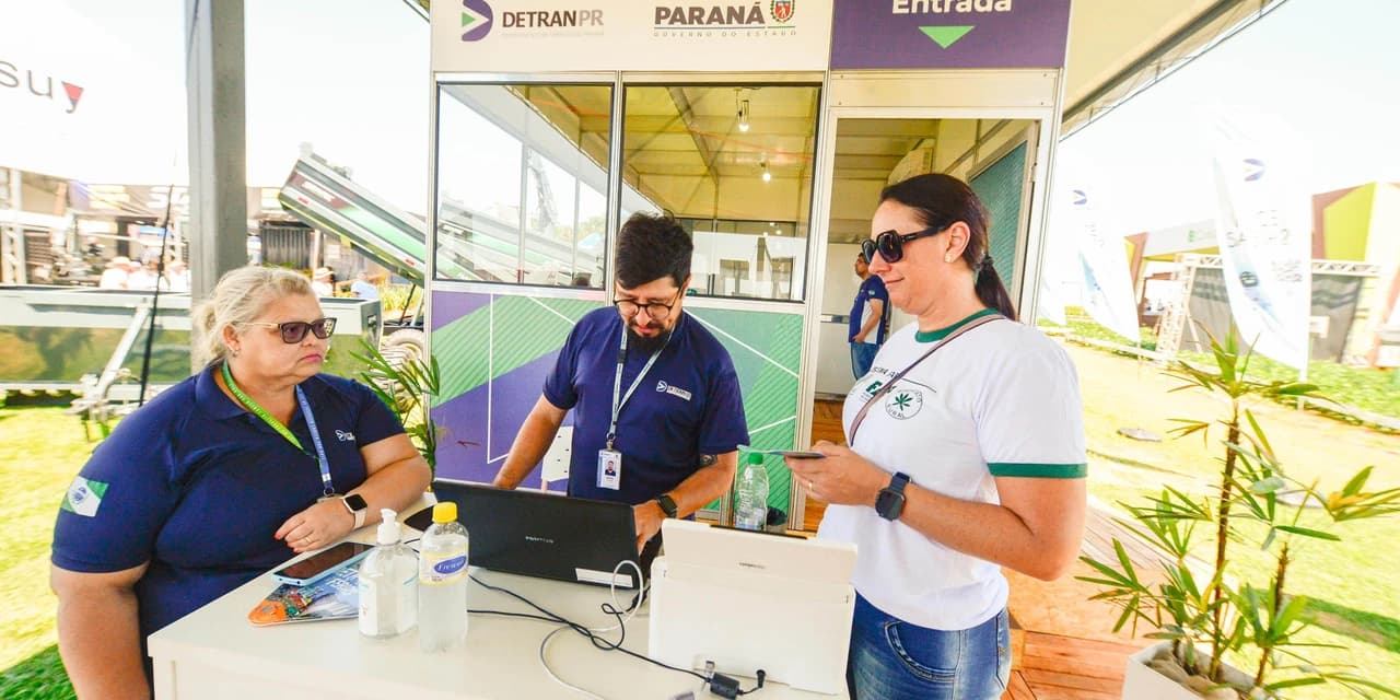 Detran-PR atendeu 180 pessoas com emplacamento online e serviços de CNH no Show Rural