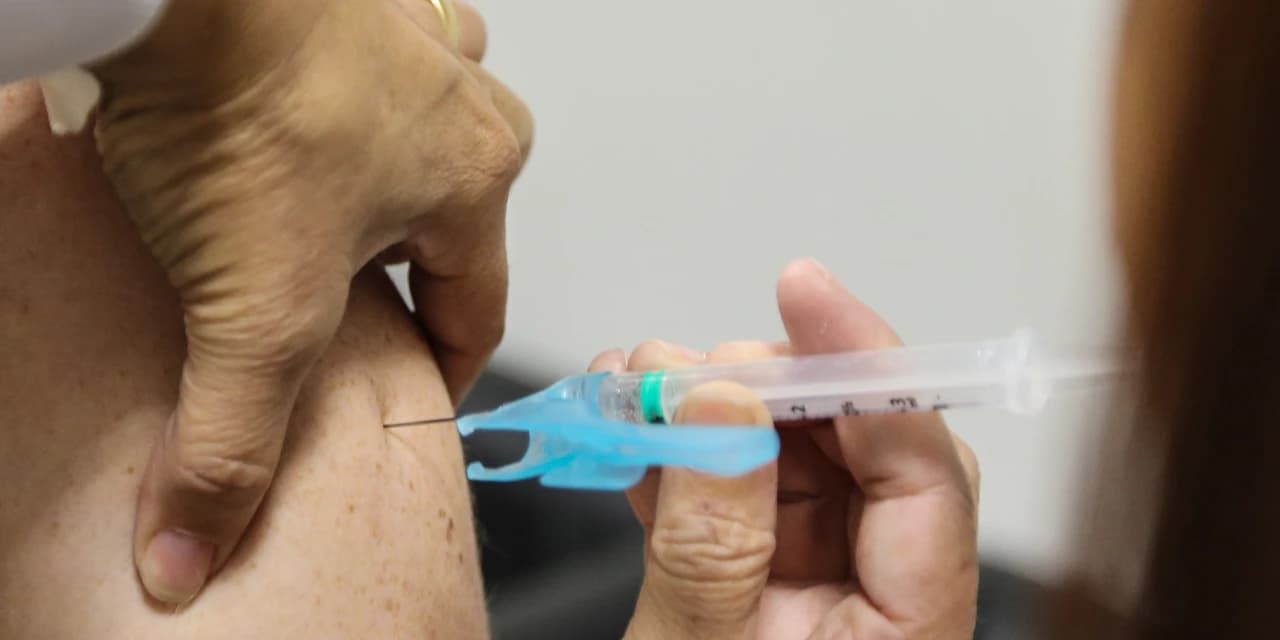 Ministério da Saúde antecipa vacinação contra a gripe no Paraná, que começa no dia 25