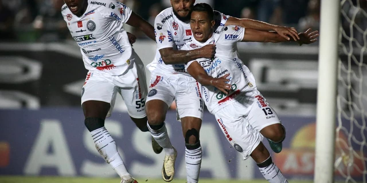 Operário insiste até o fim, vence o Azuriz e pega o Athletico na semifinal