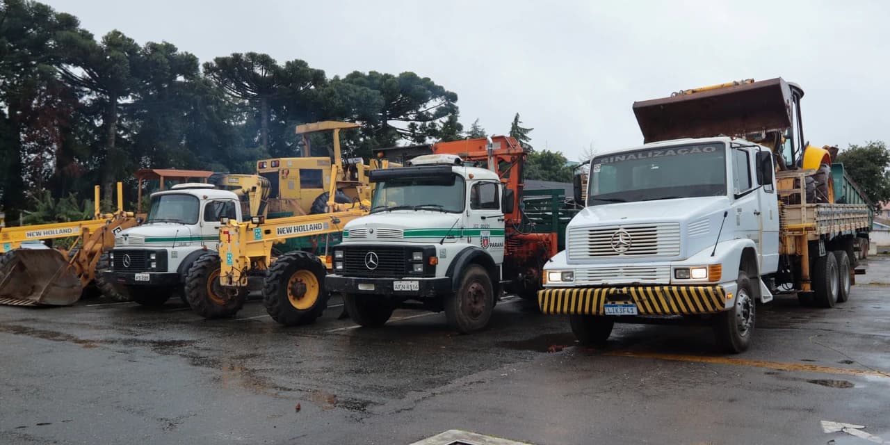Com apoio de outros Poderes, Estado envia maquinário para desobstruir rodovias do RS