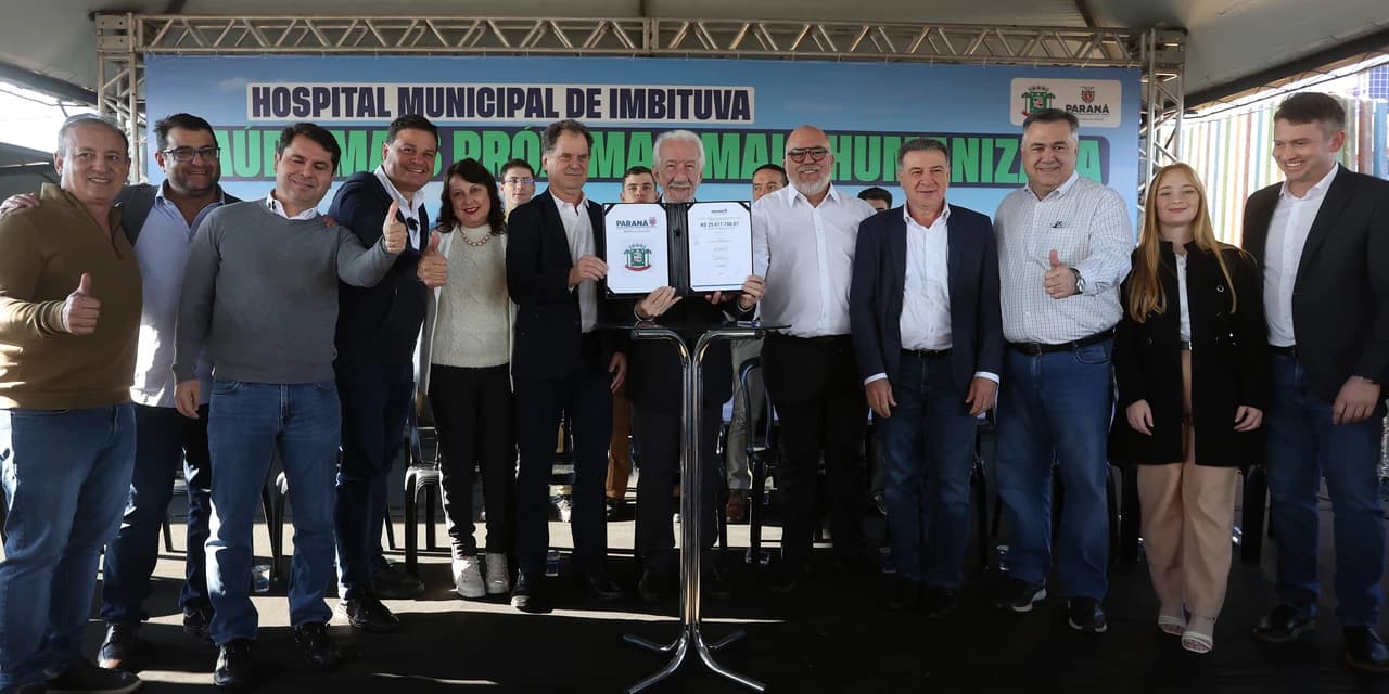 Estado libera R$ 12 milhões para 1º hospital de Imbituva e entrega matrículas de 171 casas