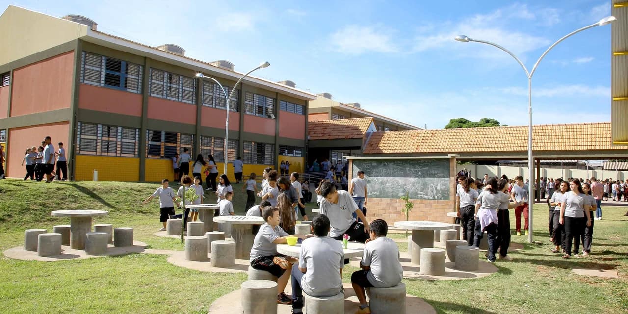 Educação avança mais uma etapa na seleção do Ganhando o Mundo Diretor