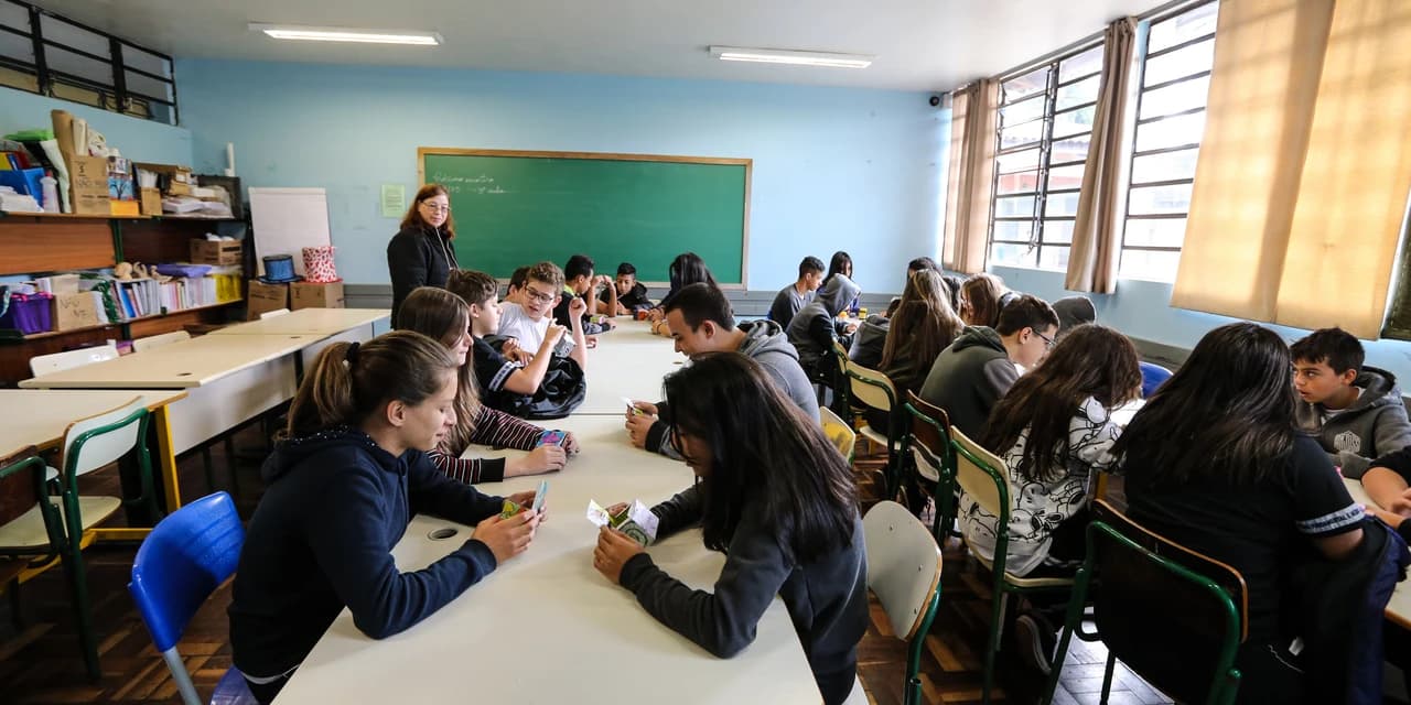 Estado derruba pela metade diferença do Ideb entre ensino público da rede e o privado