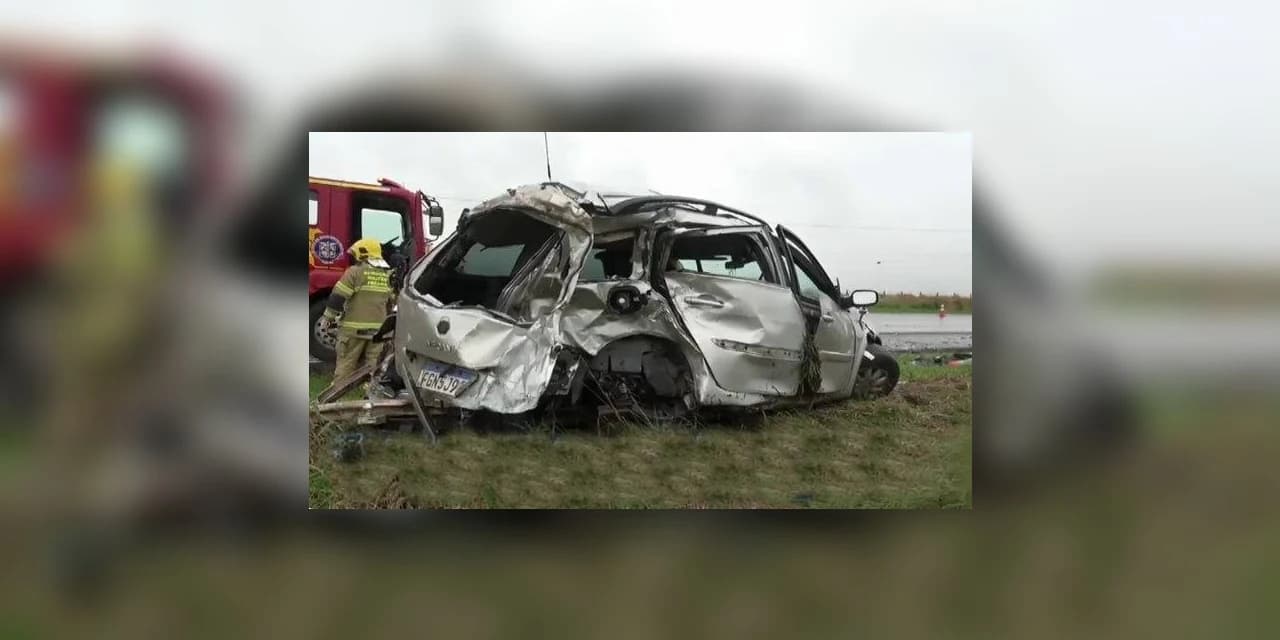 Bebê conforto salva vida de pequeno em batida frontal entre carros que matou passageira na BR-277