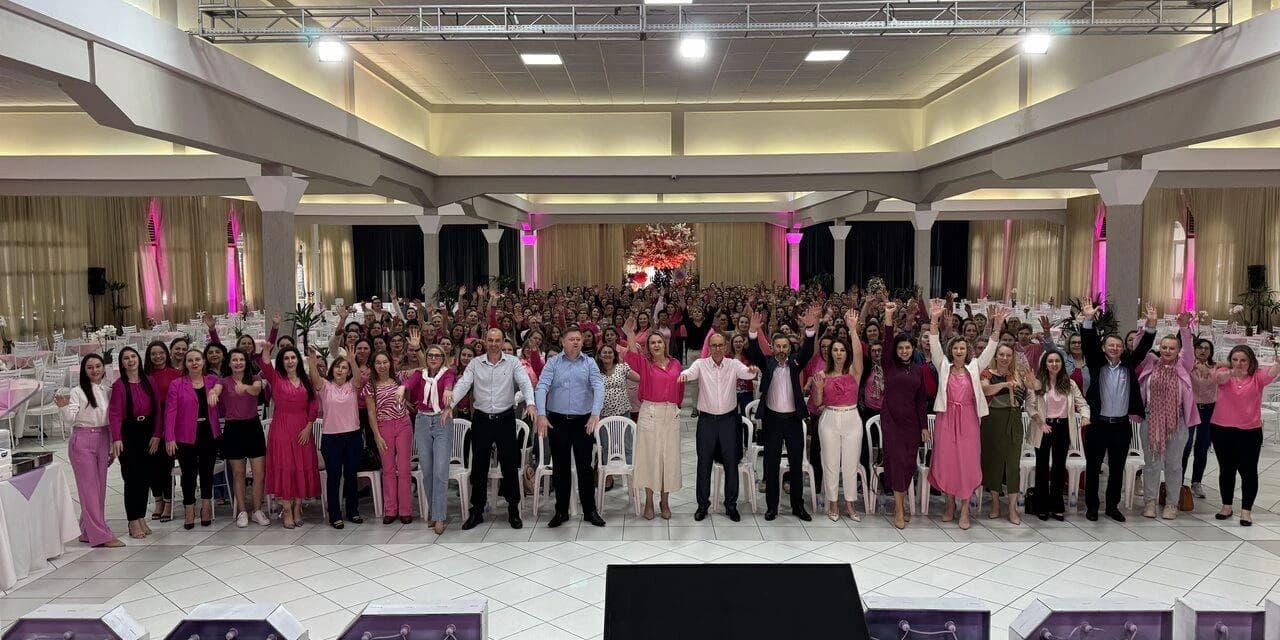 Sicredi Centro Sul PR/SC/RJ realiza o tradicional evento “Outubro Rosa” no Paraná e Rio de Janeiro