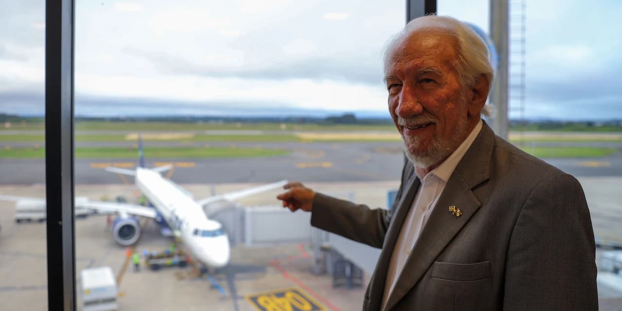 Primeiro voo da Azul direto do Paraguai desembarca lotado no Aeroporto Afonso Pena