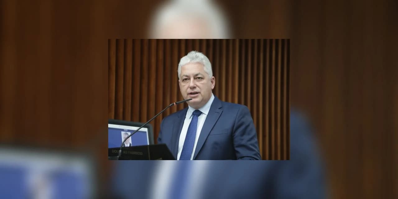 Eleito prefeito, deputado Douglas Fabrício se despede da assembleia após cinco mandatos