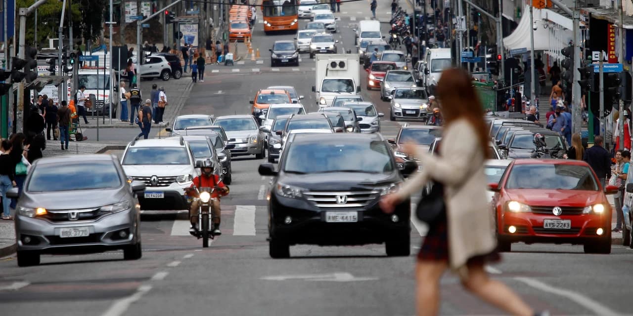 Quase metade do IPVA 2025 já foi pago; confira as 10 cidades que estão mais em dia