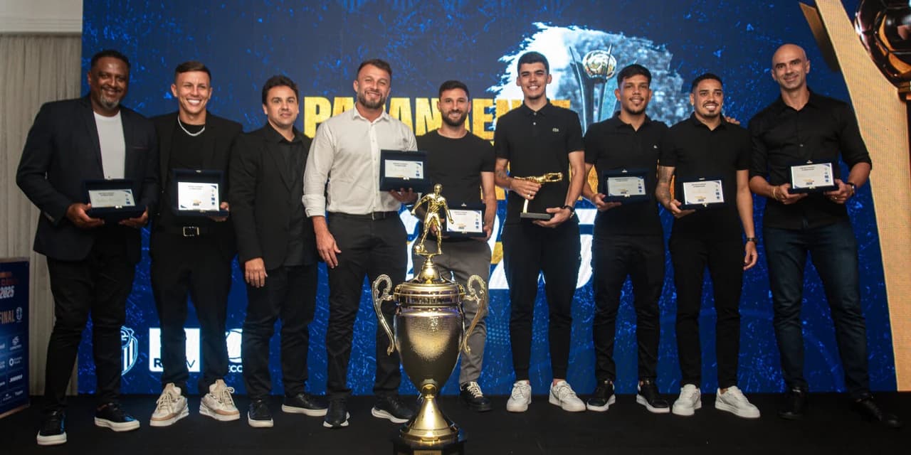 FPF promove cerimônia de encerramento do Paranaense dos Clássicos 2025