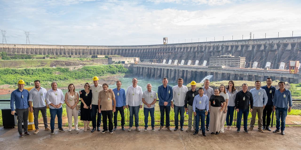 Prefeitos da Amcespar tiveram a oportunidade de conhecer a Itaipu