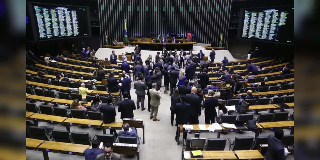 Câmara aprova projeto que amplia número de deputados federais