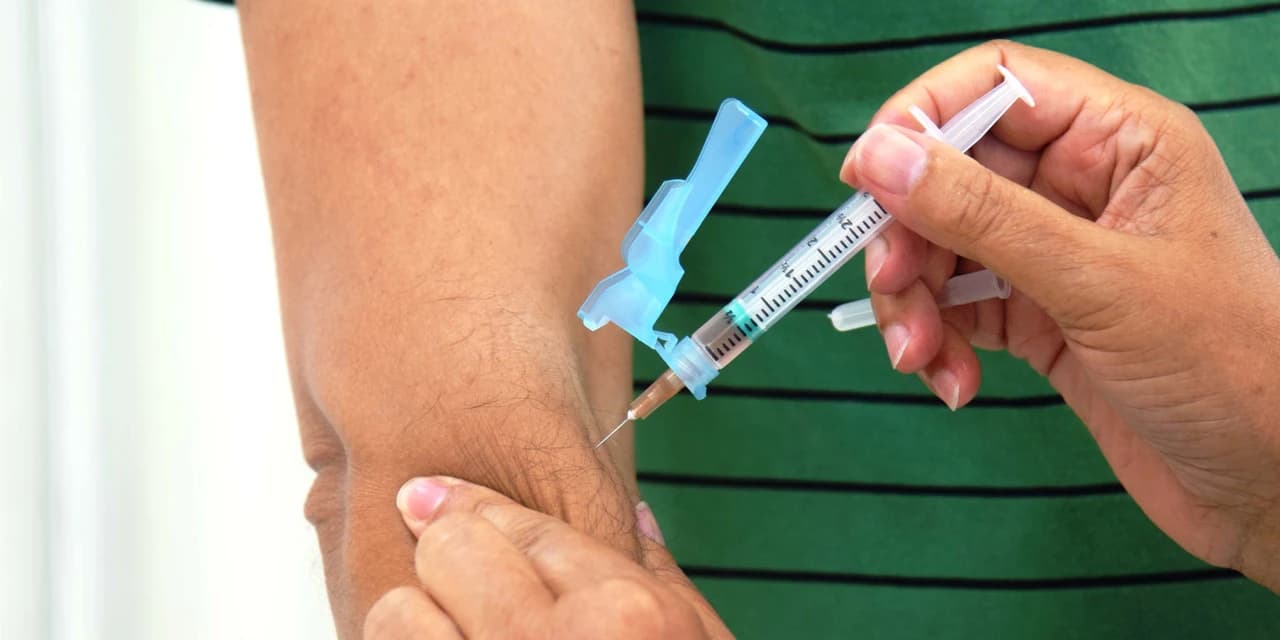 Saúde amplia vacinação contra sarampo para jovens de 20 a 29 anos e reforça busca ativa