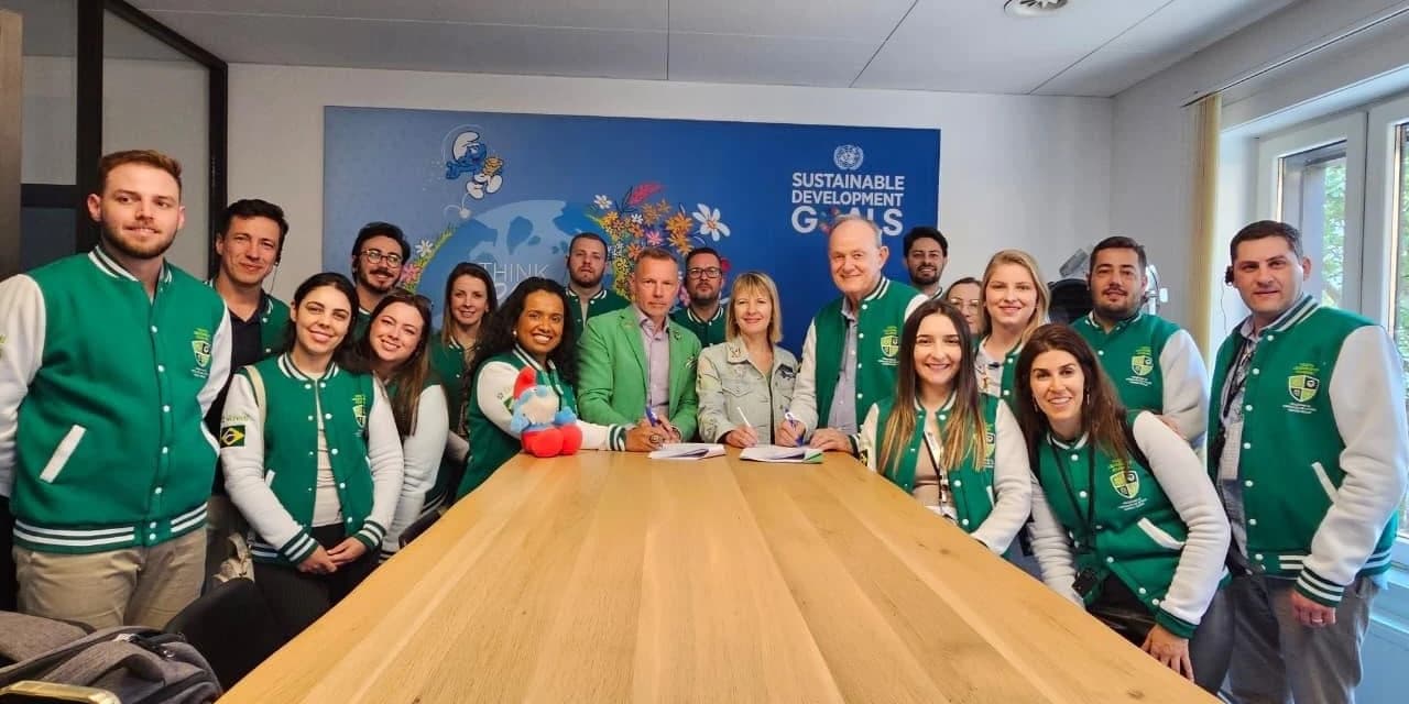 Sustentabilidade: Sicredi e Smurfs renovam parceria até 2027