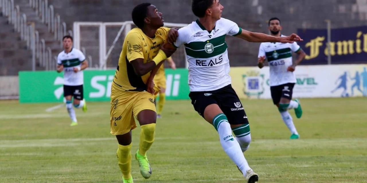 Cascavel e Coritiba empatam e time da capital avança para as quartas do Paranaense