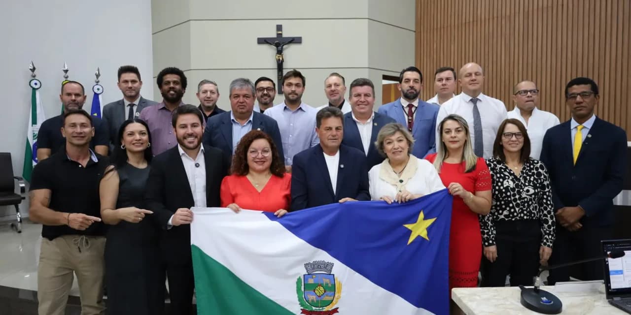 Prefeito Denilson Baitala e secretários participam da primeira sessão ordinária da câmara municipal de 2026