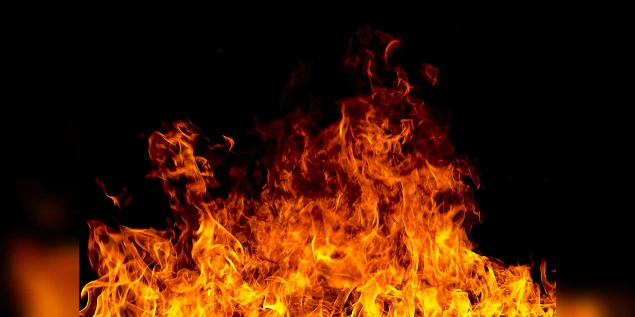 Polícia investiga incêndio criminoso no bairro Riozinho em Irati