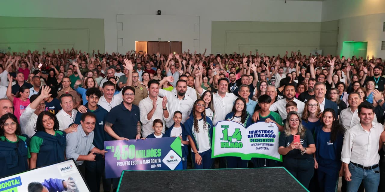 Ratinho Junior anuncia pacote de investimentos e uniformes para toda a rede estadual de educação