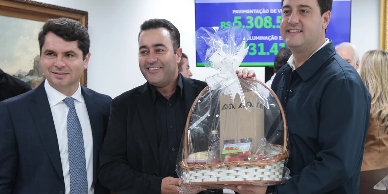 Ratinho Junior desiste de pré-candidatura à Presidência e diz que vai concluir mandato como governador do Paraná