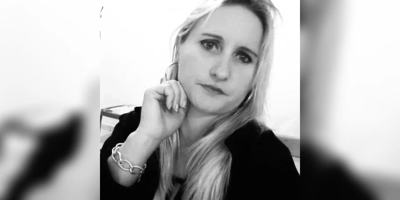 É com pesar que a funerária Anjo Gabriel comunica o falecimento da Sra Marilza Costa Rosa Maistrovicz aos 46 anos