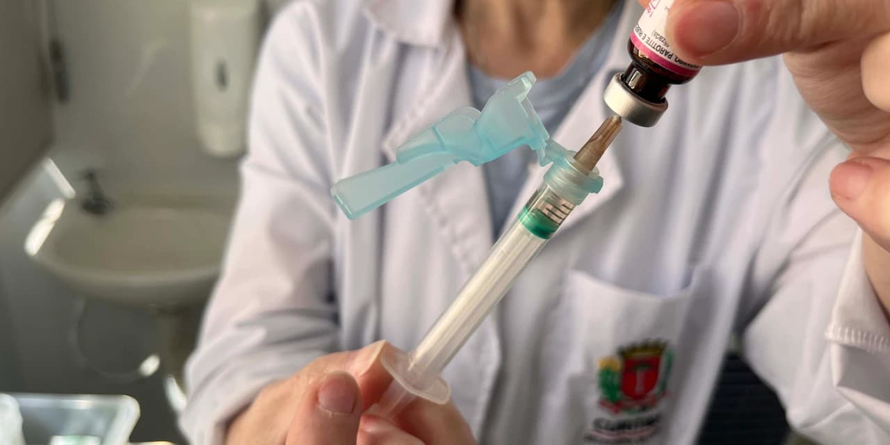87 milhões de doses: após reverter queda, Paraná alcança maior índice de vacinação da década