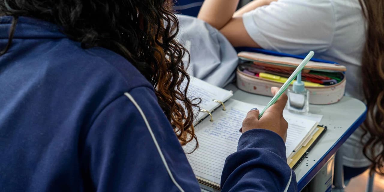 Bets, escala 6x1 e SUS: professores da rede estadual apontam possíveis temas da redação do Enem