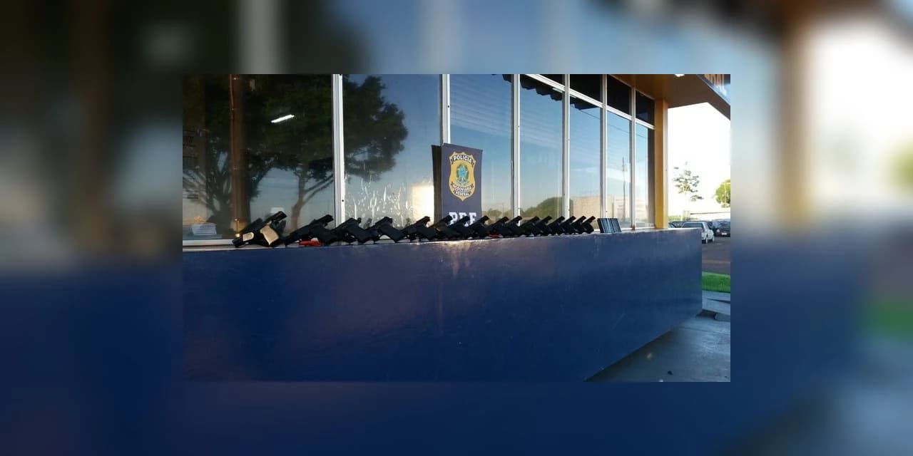 PRF apreende 16 pistolas dentro de aparelhos de TV no Paraná