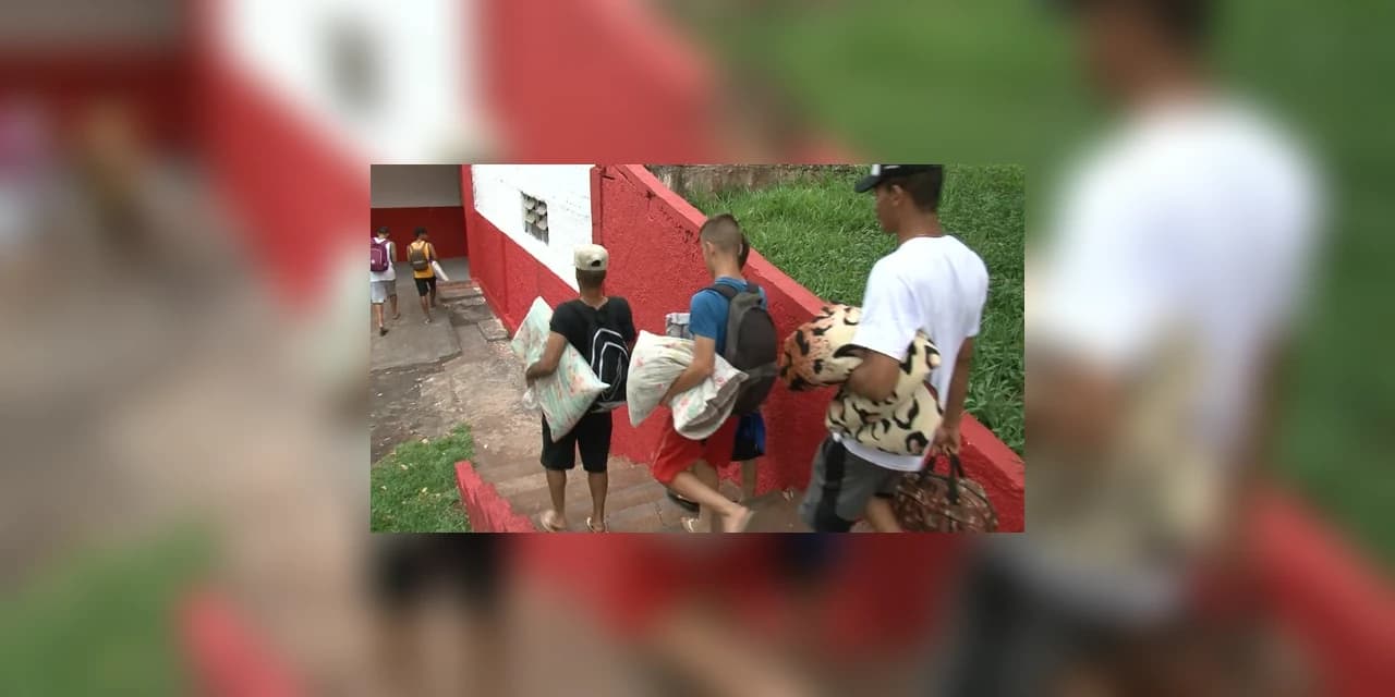 Jogadores do Paranavaí são despejados de hotel por falta de pagamento