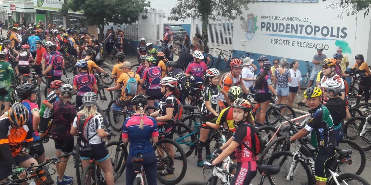 Passeio ciclistico reuniu mais de 300 ciclistas em Prudentópolis.