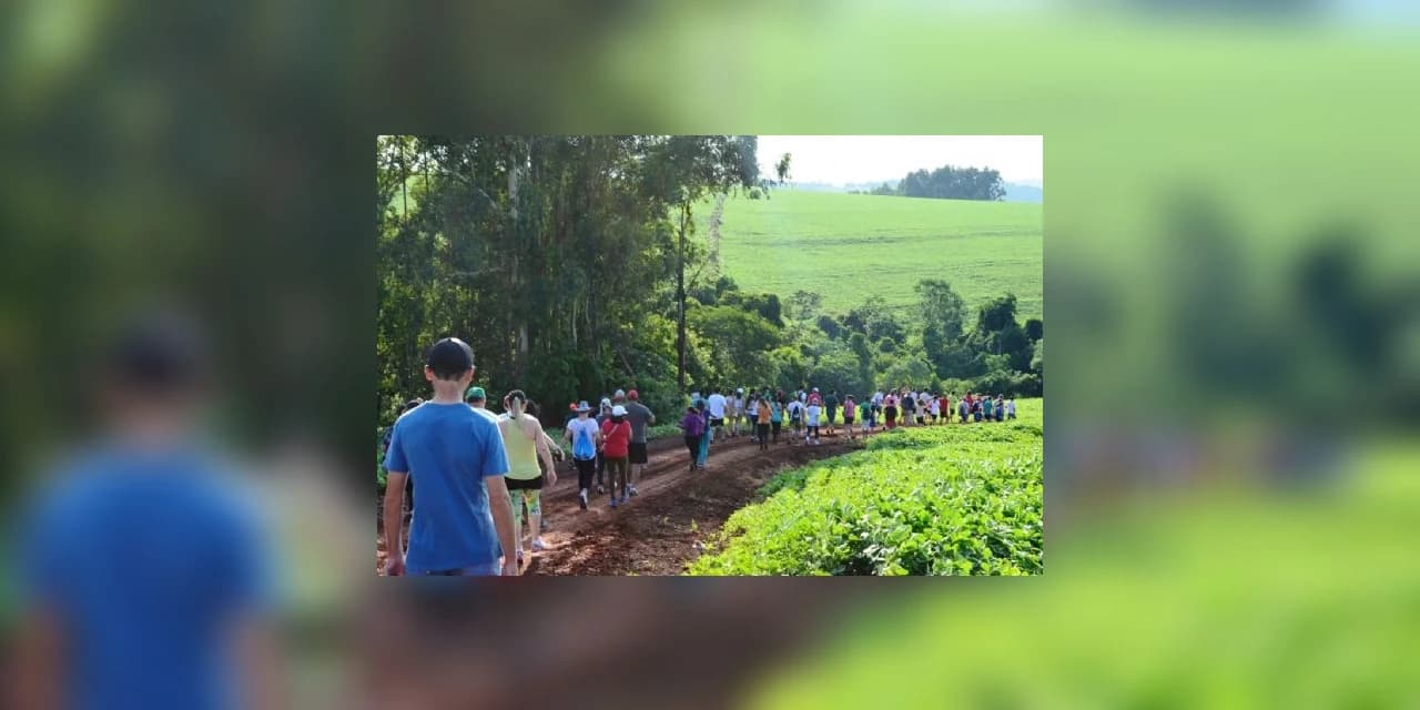 Guarapuava realiza Caminhada na Natureza Circuito Salto São Francisco.
