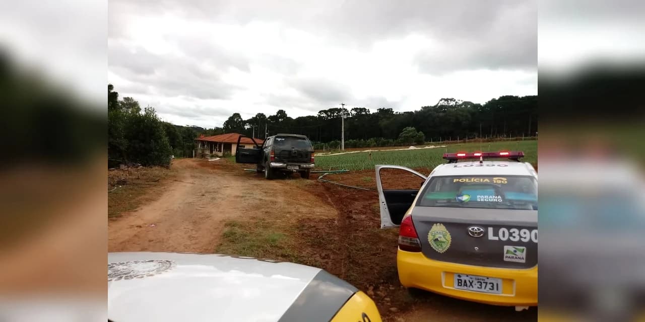 Dupla é presa após perseguição e colisão com viatura da PM