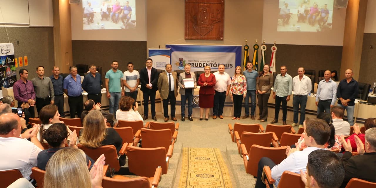 Noite de homenagens na Câmara Municipal de Prudentópolis