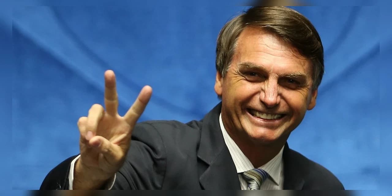 Bolsonaro lidera pesquisa para presidência.