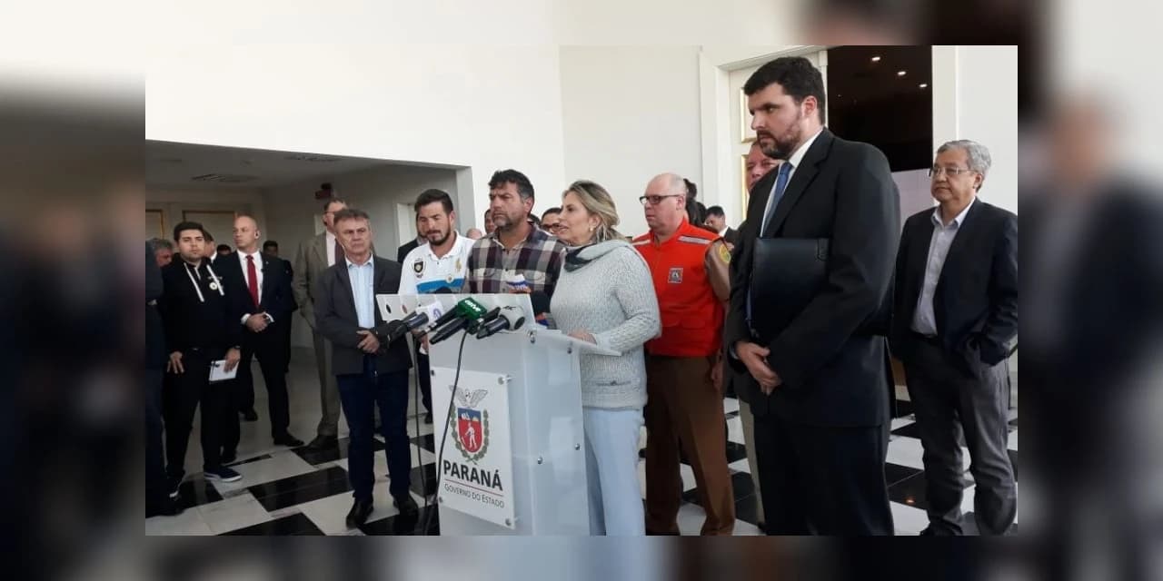 Caminhoneiros e Governo do PR chegam a acordo para liberar combustíveis em todos os postos