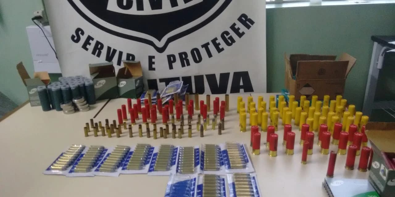 Policias civil e militar realizam busca e apreensão em residência de vereador de Imbituva