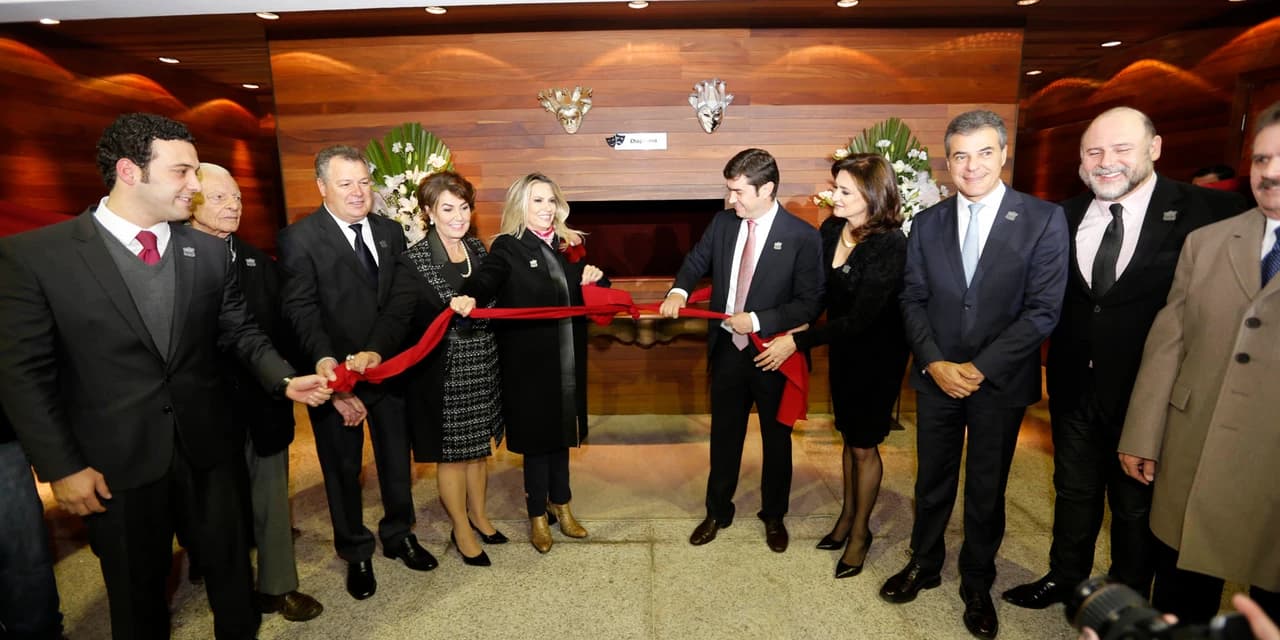 Cida participa da inauguração do Teatro Municipal de Guarapuava