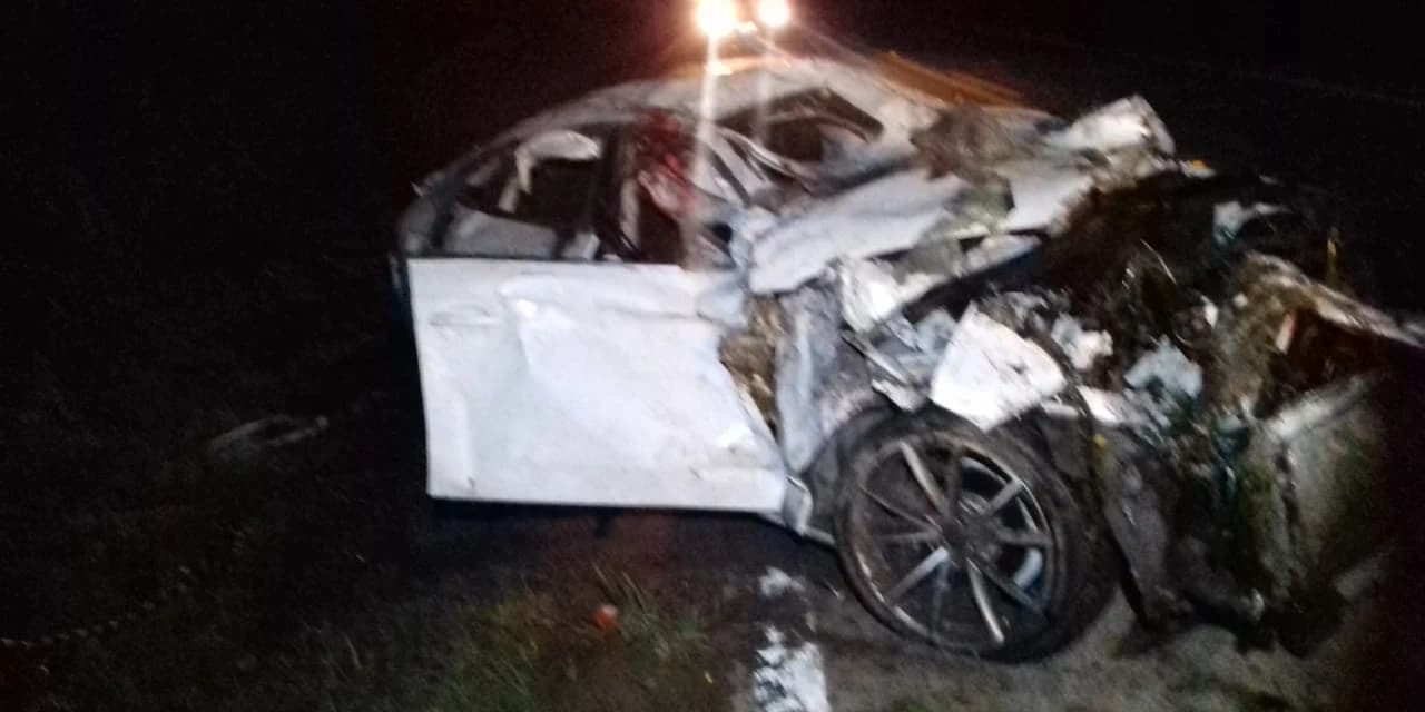 Capotamento mata jovem e deixa dois feridos na BR-153, em Mallet
