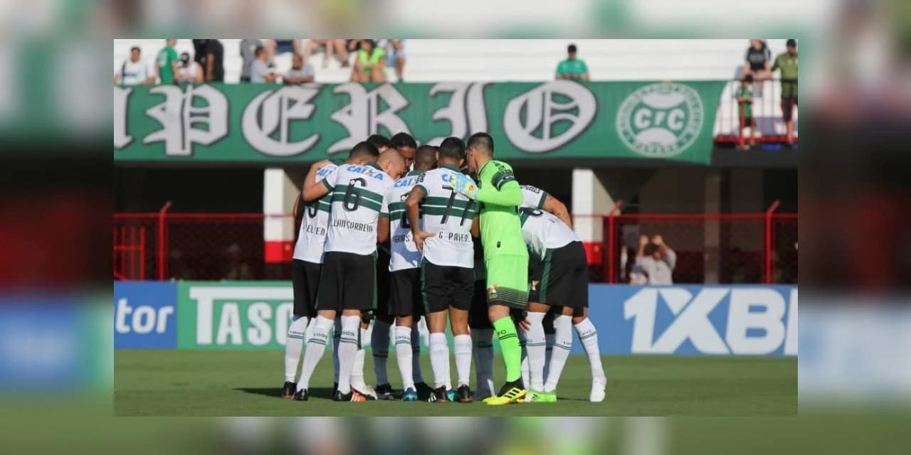Coritiba perde na estreia de Tcheco
