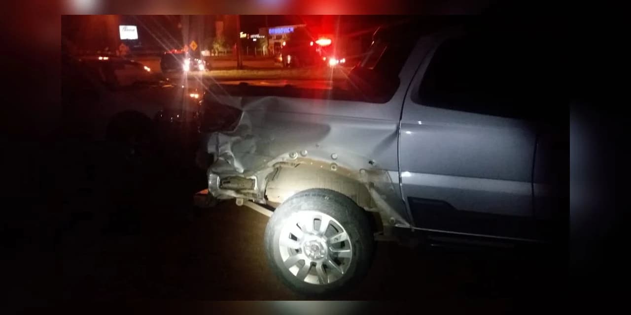 PRF atendeu colisão transversal na Souza Naves em Ponta Grossa