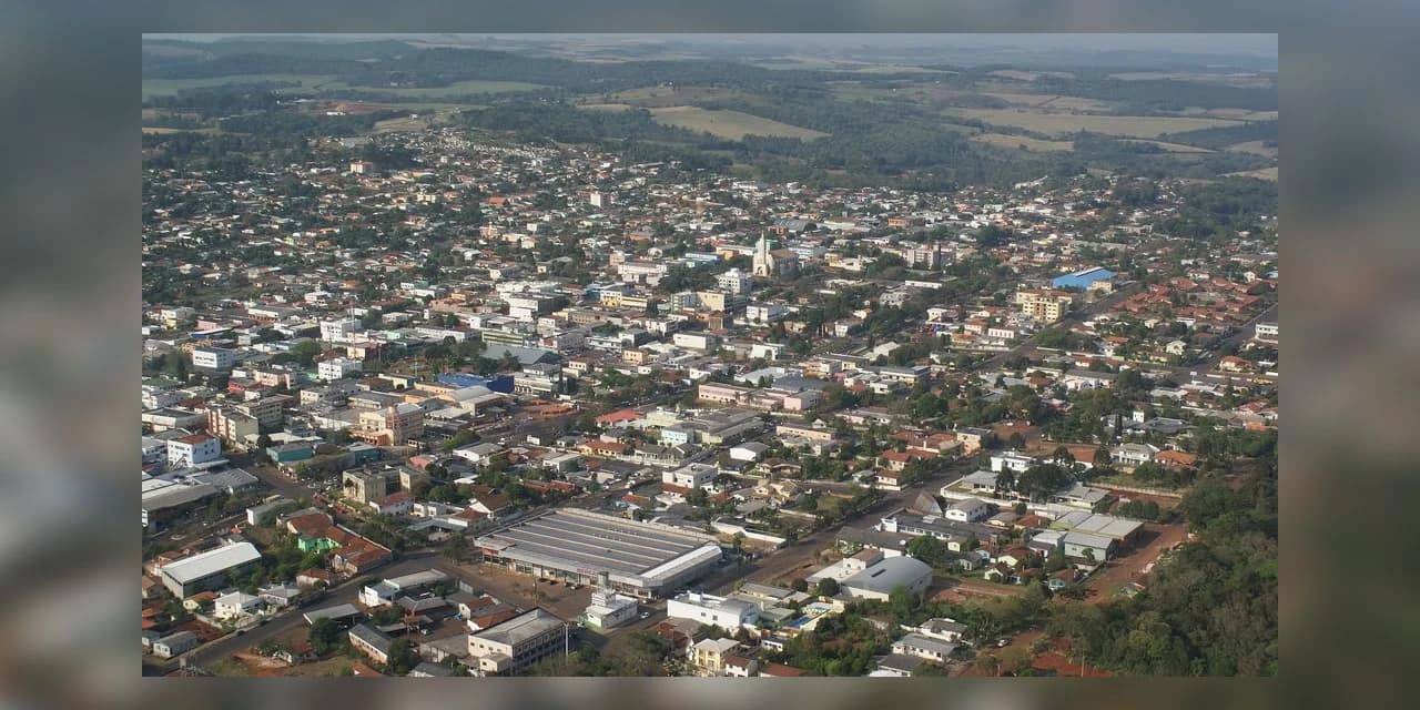 Criança morre e outra fica ferida após serem atropeladas por motorista bêbado no interior do Paraná, diz PM