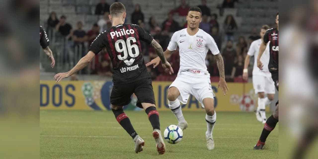 Furacão vence o Corinthians e segue na cola do G6