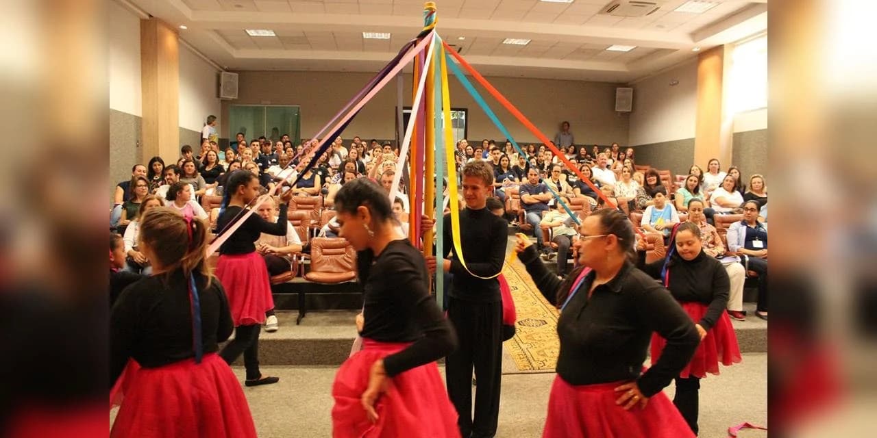 Alunos da APAE realizam apresentação na IX Conferência Municipal dos Direitos da Criança e do Adolescente