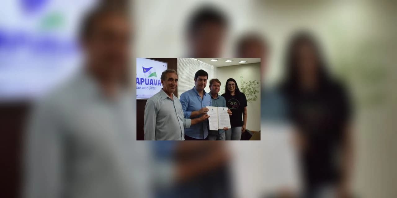 Prefeito Cesar Filho sanciona duas leis que regulamentam a situação dos cães comunitários