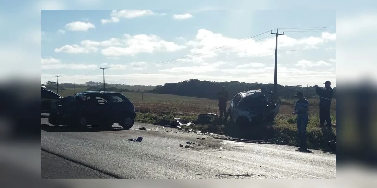 Seis pessoas morrem e três ficam feridas em acidente entre dois carros, em Candói